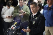 近70人无生还希望 客机与美军黑鹰直升机相撞酿美国几十年最惨烈空难