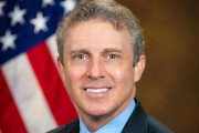 美国一特别检察官被解雇后状告特朗普：“非法解雇”