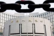 资金流动性的衡量标准是什么？这种衡量标准在实际操作中有哪些应用？