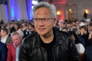 “我们需要最聪明的人”：OpenAI、英伟达CEO对特朗普H-1B签证费用的反应