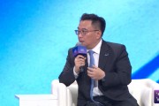 直击WAIC | 上海人工智能实验室主任周伯文：AI研究不是零和游戏，更多优势来自安全方面的合作