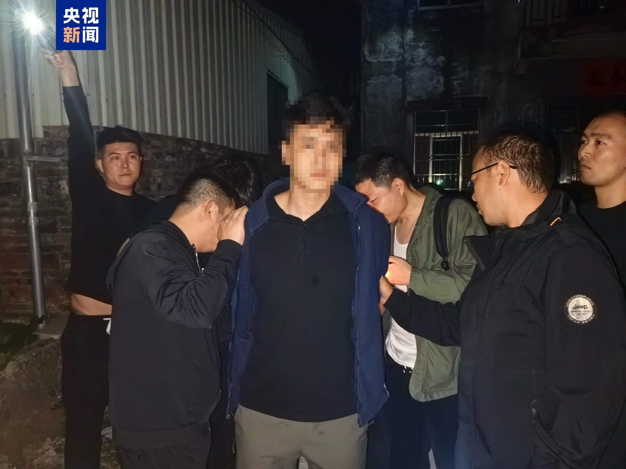 外卖员用“外挂”抢单?涉案金额达3000万元 黑灰团伙被捣毁