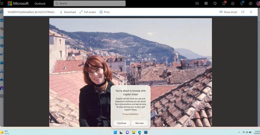 微软硬刚谷歌AI搜索服务上线,Windows AI助手重磅升级:Copilot可分析网站内容、类GPT语音模式对话