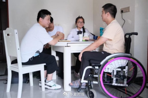 杭州“爱无碍”团队:无障碍环境建设中的“95后”力量