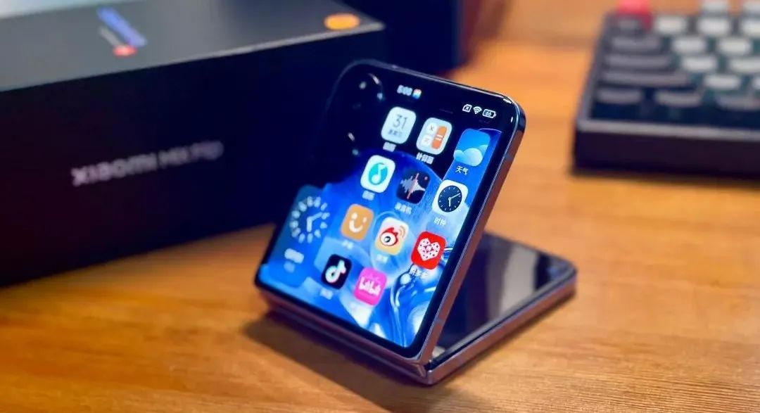 折叠屏手机拐点:三星领跌,华为小米逆势增长