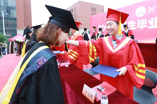 大学毕业后怎么申请学位(本科毕业后怎么拿学士学位)