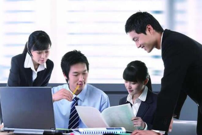 关于毕业后做什么工作最赚钱且稳定的信息